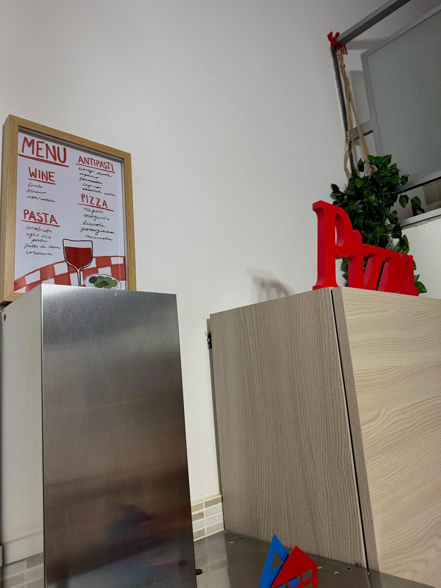 Frizzi & Lazzi House Lägenhet Neapel Exteriör bild